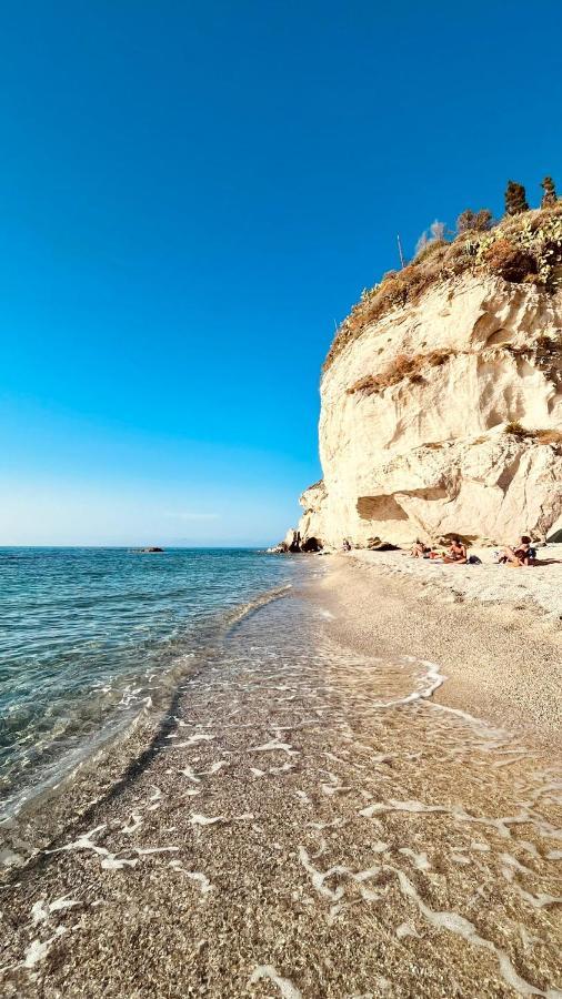 فندق La Perla Del Tirreno 2 تروبيا المظهر الخارجي الصورة